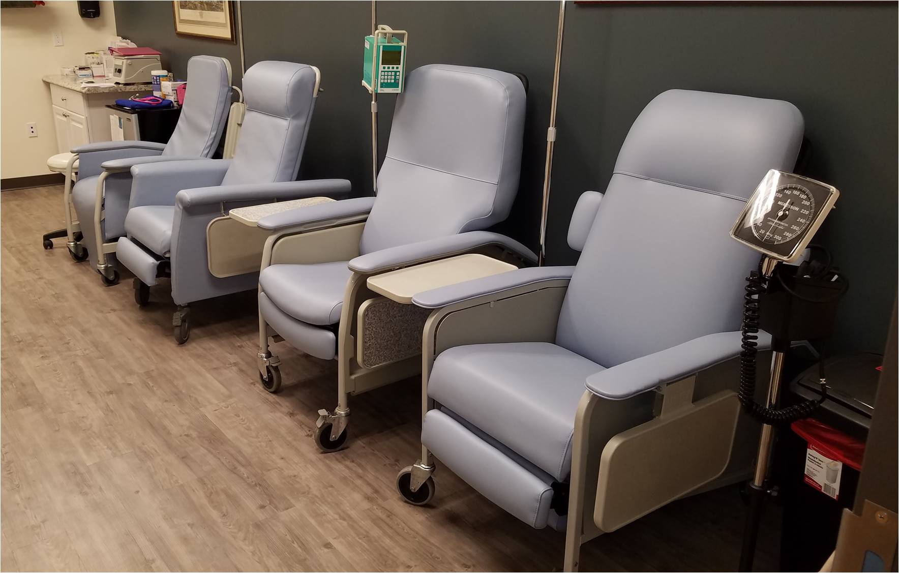 Medical recliner chairs